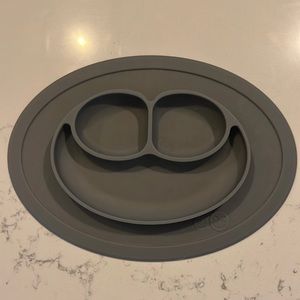 EzPz, less mess more fun. Suction plate